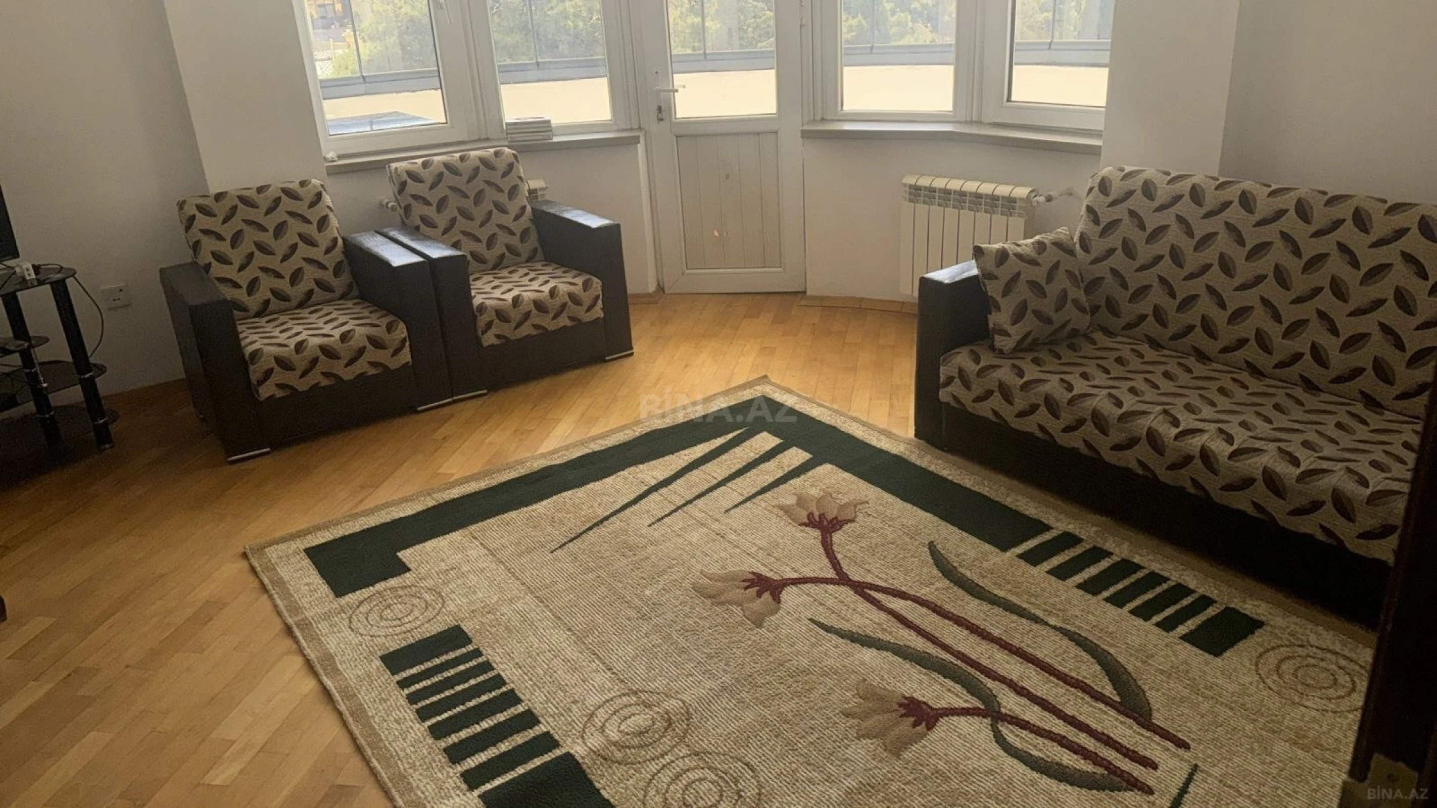 Kirayə verilir 2 otaqlı mənzil 80 m²