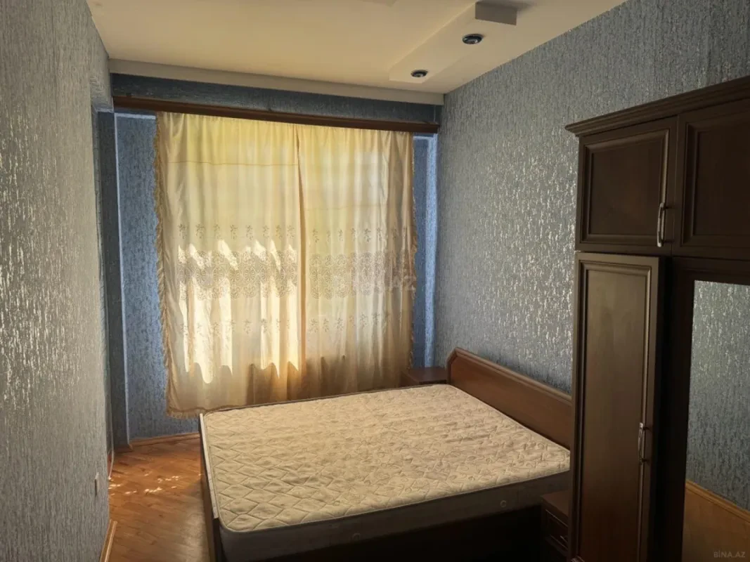 Kirayə verilir 2 otaqlı mənzil 80 m²