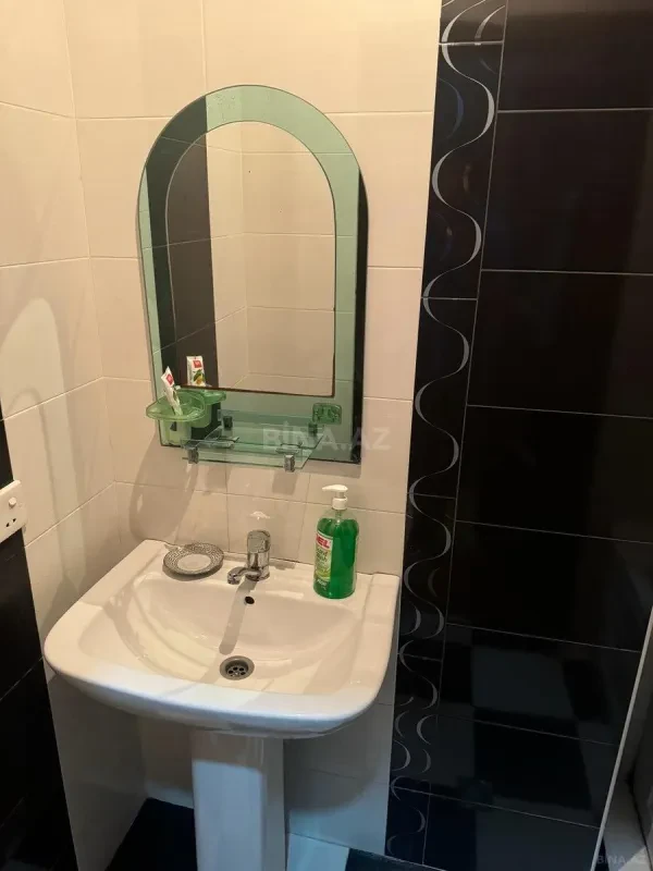 Kirayə verilir 2 otaqlı mənzil 80 m²
