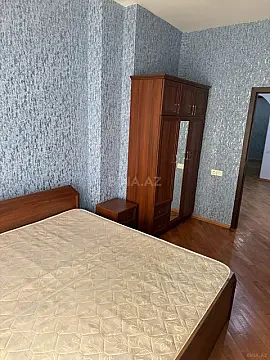 Kirayə verilir 2 otaqlı mənzil 80 m²