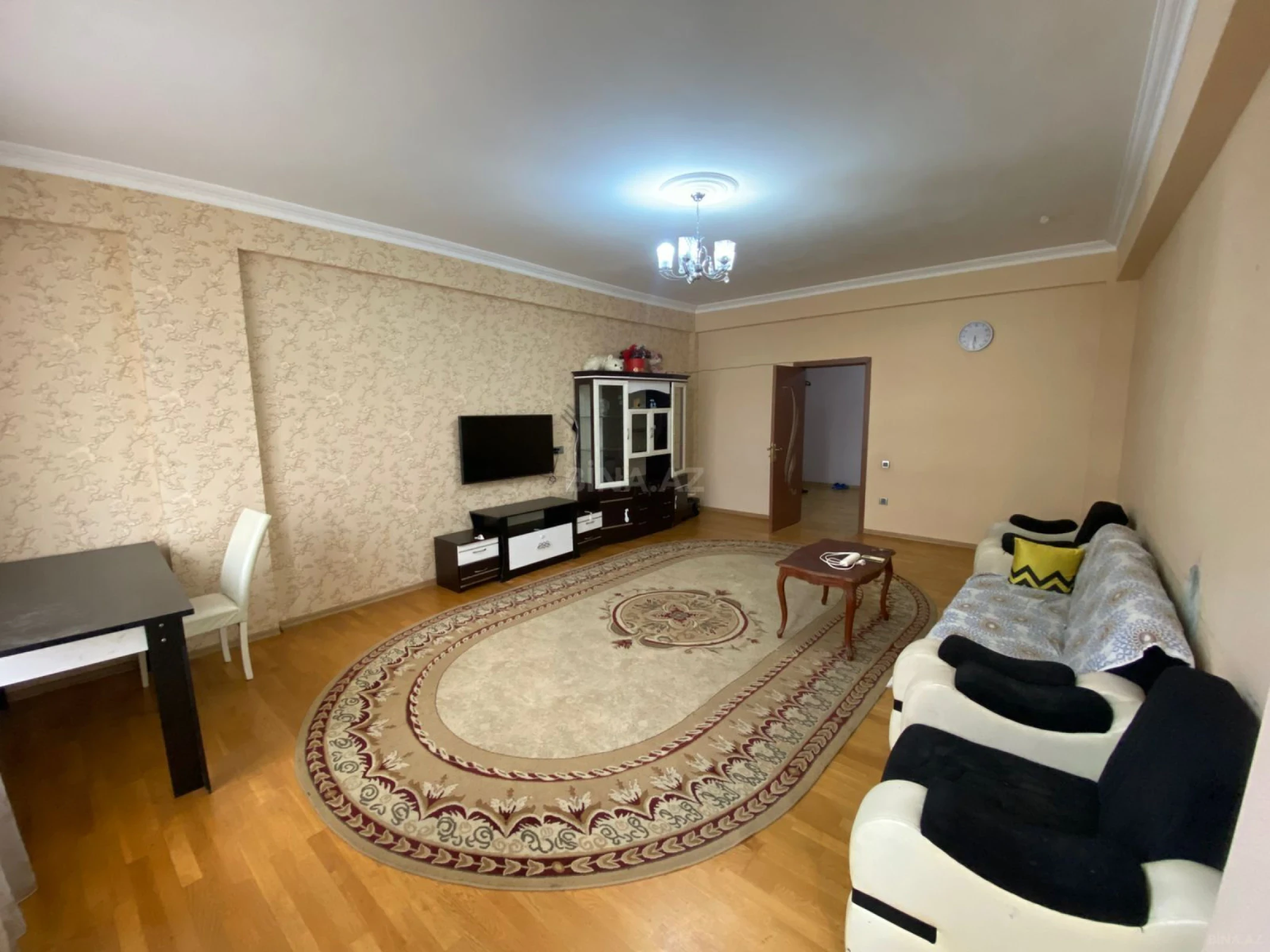 Kirayə verilir 3 otaqlı mənzil 130 m²