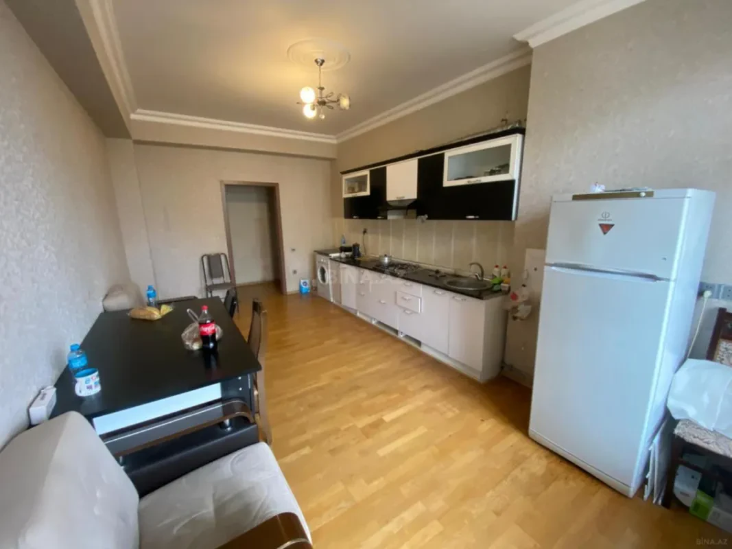 Kirayə verilir 3 otaqlı mənzil 130 m²