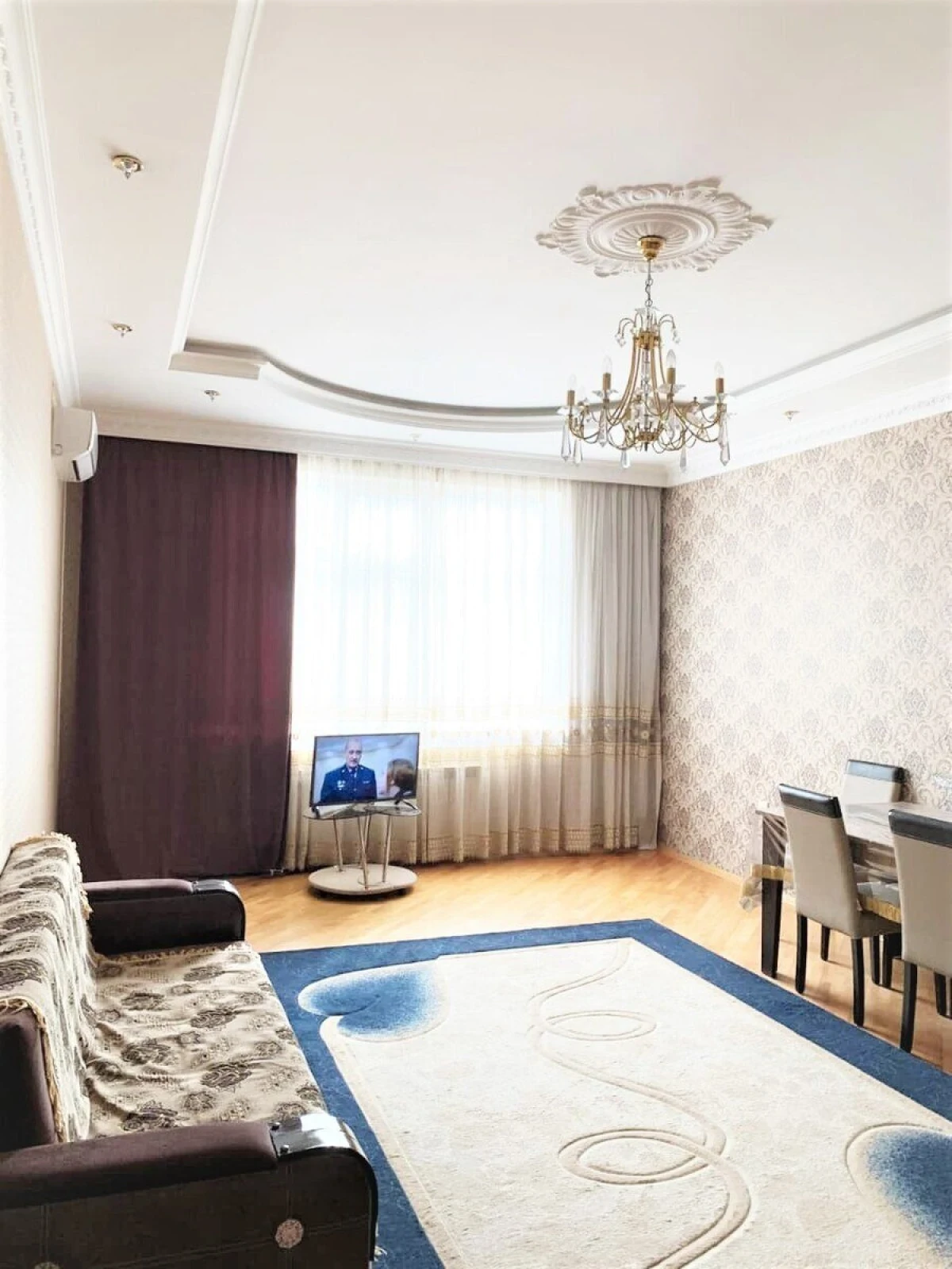 Satılır 2 otaqlı mənzil 96 m²