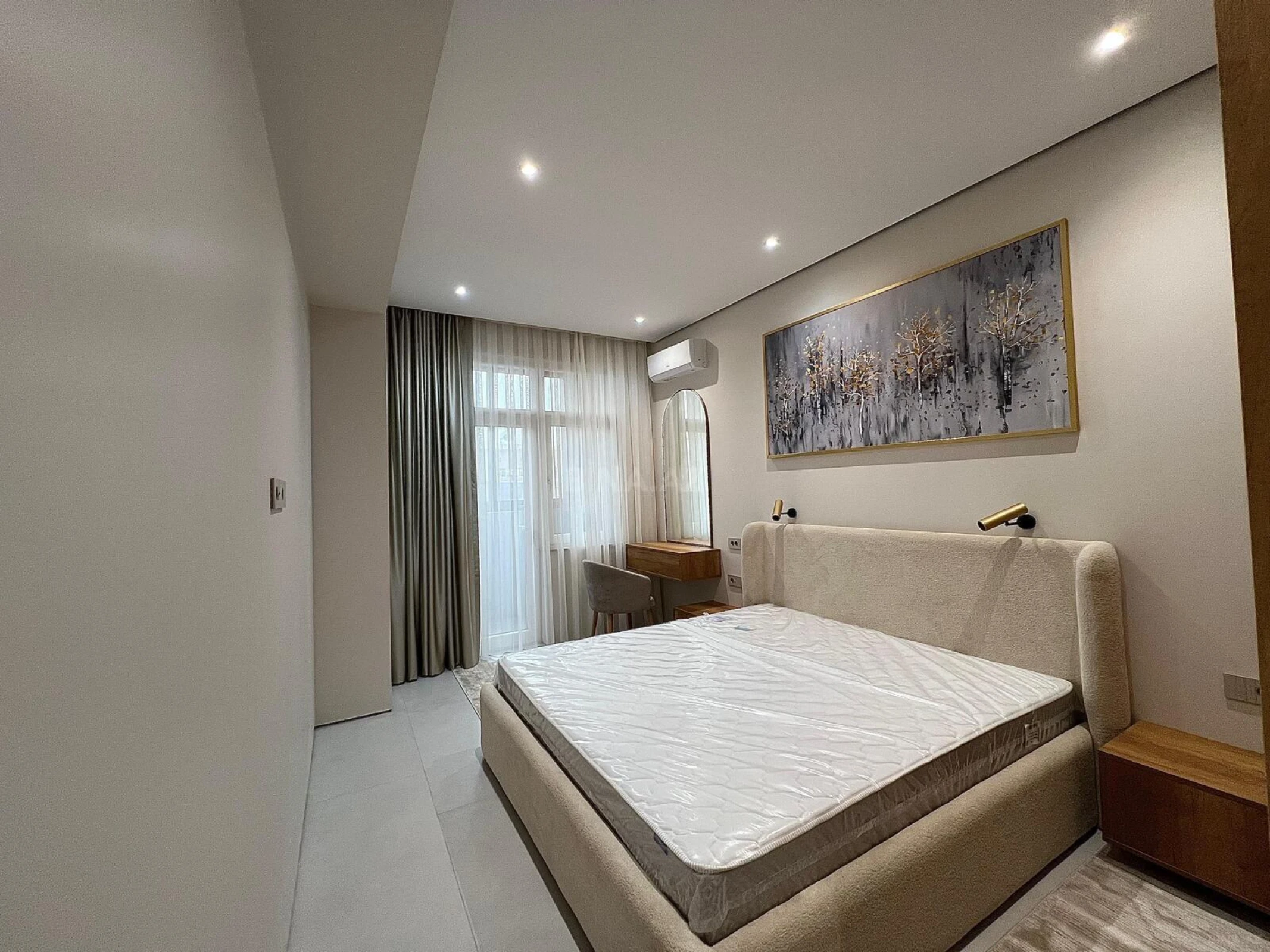 Satılır 3 otaqlı mənzil 145 m²