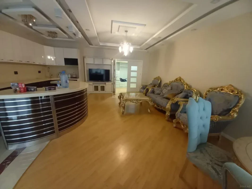 Kirayə verilir 3 otaqlı mənzil 140 m²