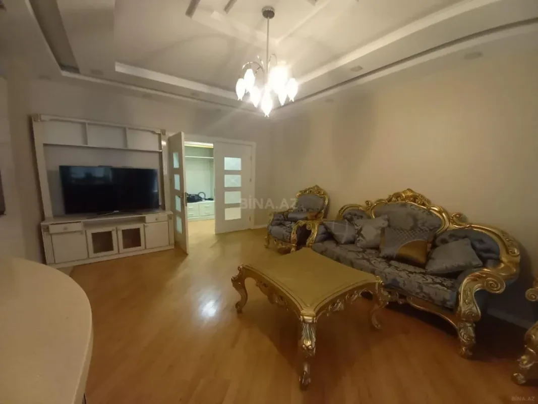 Kirayə verilir 3 otaqlı mənzil 140 m²