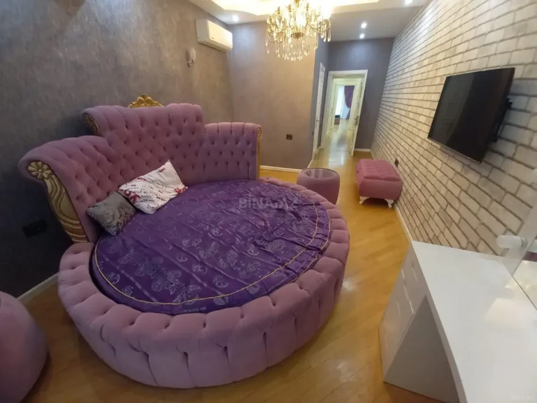 Kirayə verilir 3 otaqlı mənzil 140 m²