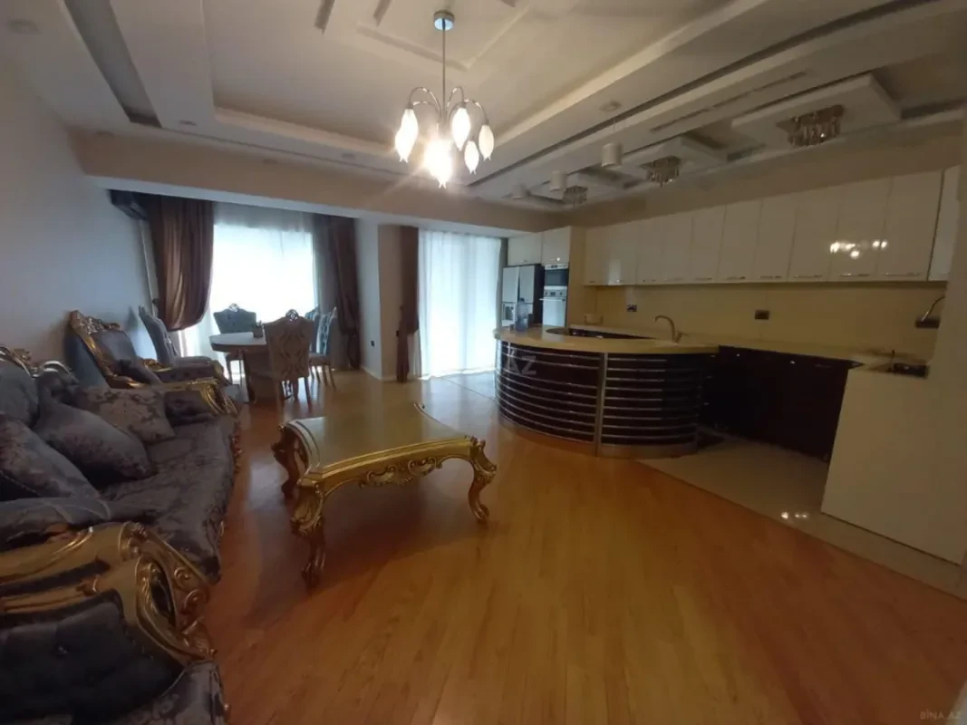 Kirayə verilir 3 otaqlı mənzil 140 m²