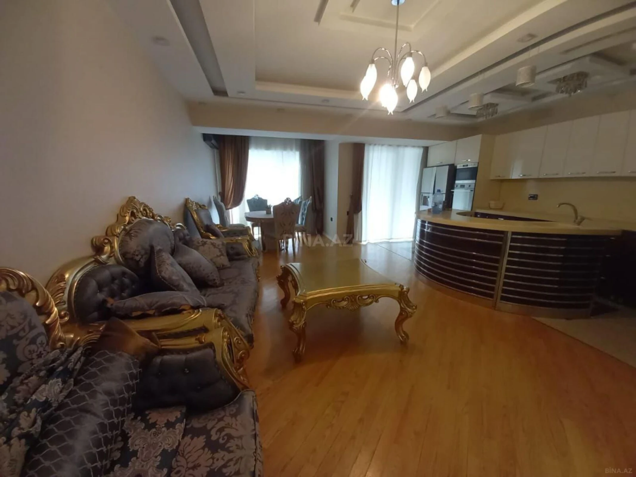 Kirayə verilir 3 otaqlı mənzil 140 m²
