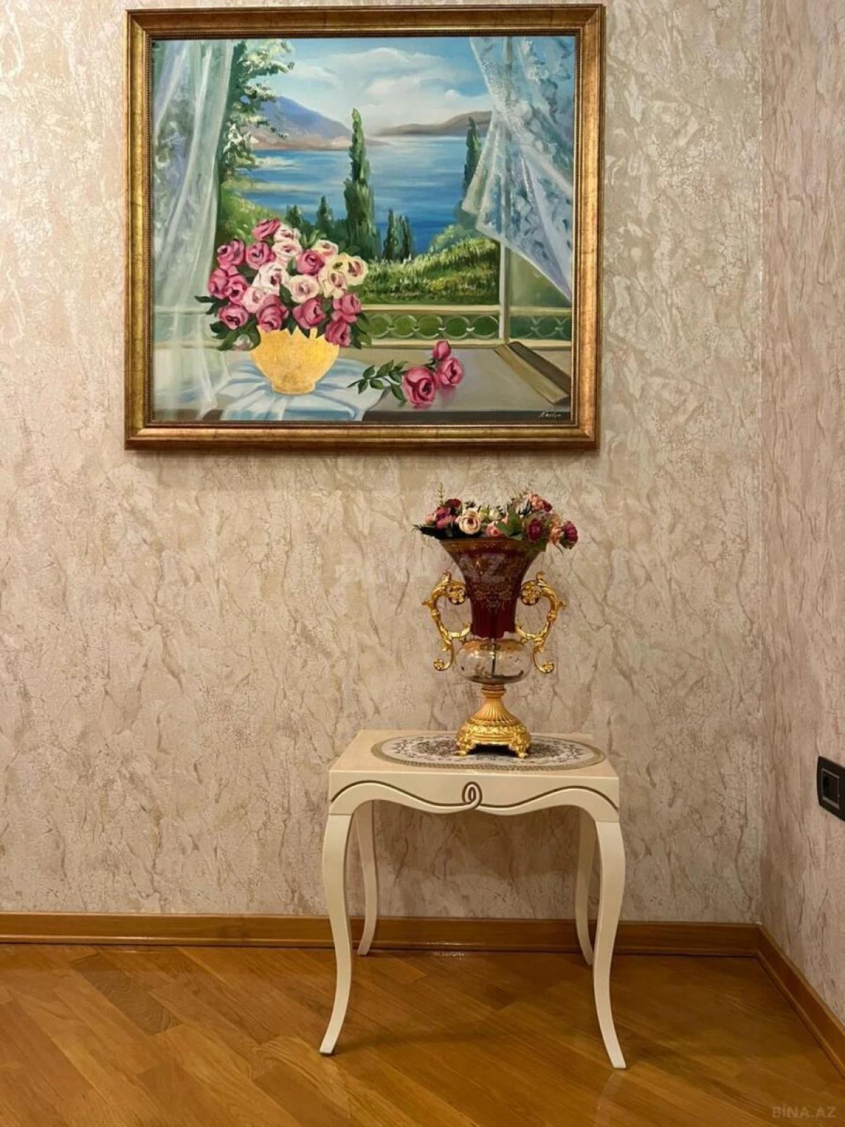 Kirayə verilir 2 otaqlı mənzil 110 m²