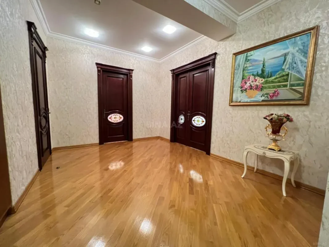 Kirayə verilir 2 otaqlı mənzil 110 m²