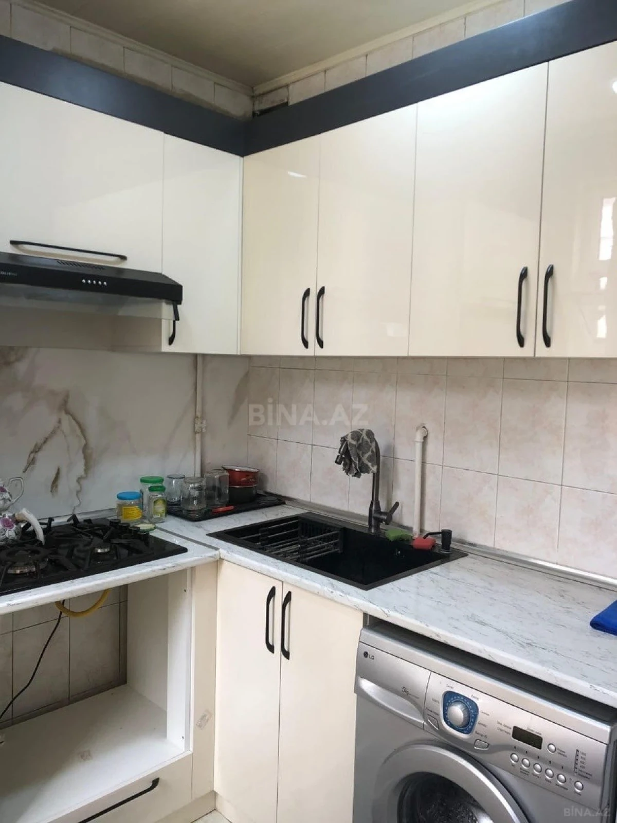 Kirayə verilir 2 otaqlı mənzil 70 m²