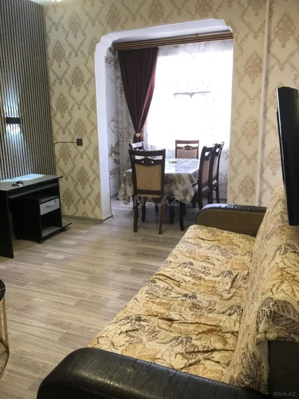 Kirayə verilir 2 otaqlı mənzil 70 m²