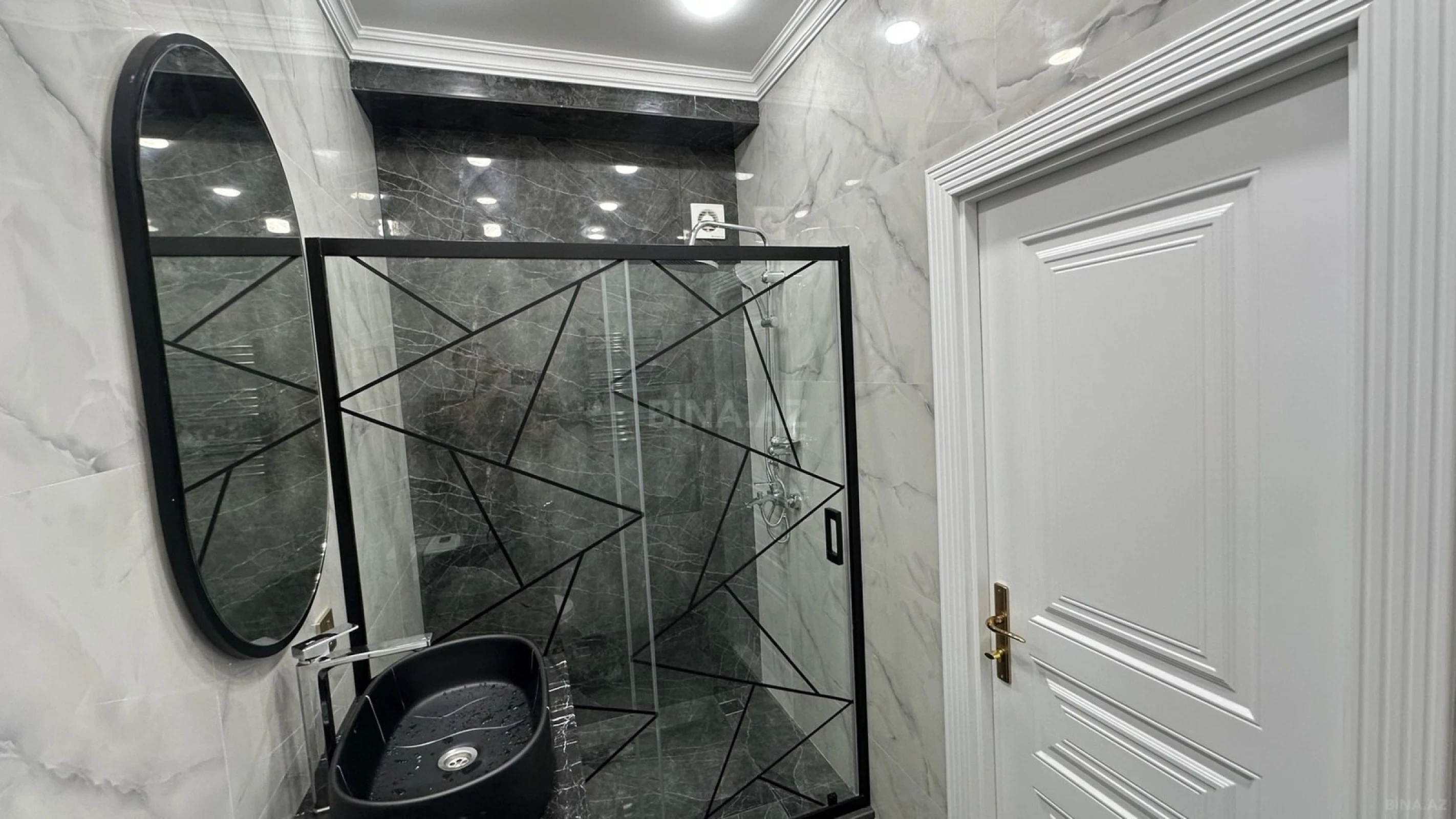 Satılır 2 otaqlı mənzil 66 m²