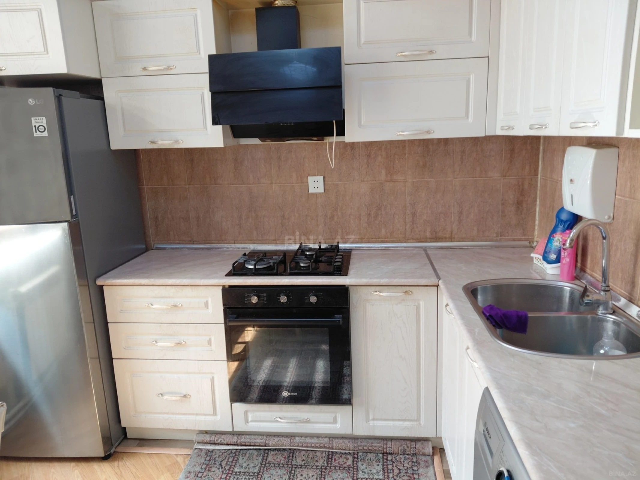 Kirayə verilir 2 otaqlı mənzil 80 m²