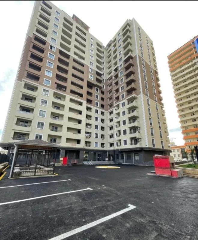 Kirayə verilir 2 otaqlı mənzil 85 m²
