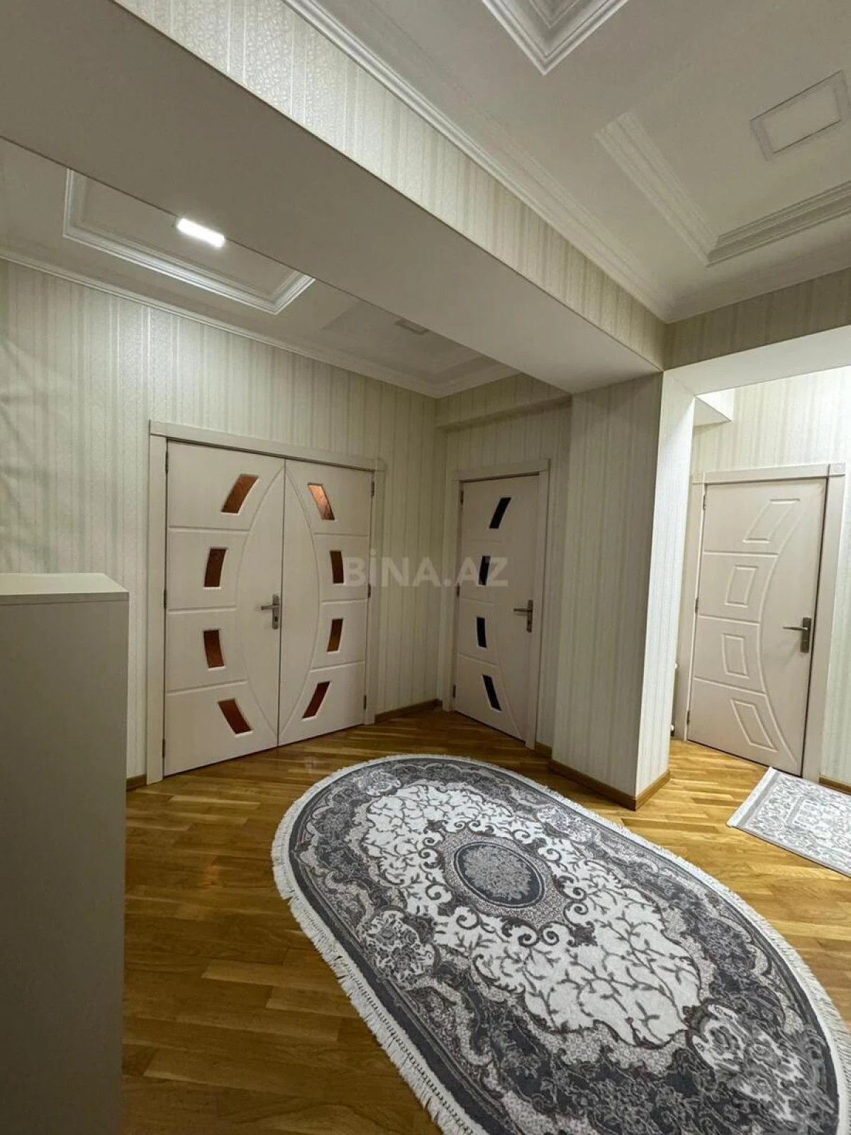 Satılır 3 otaqlı mənzil 110 m²