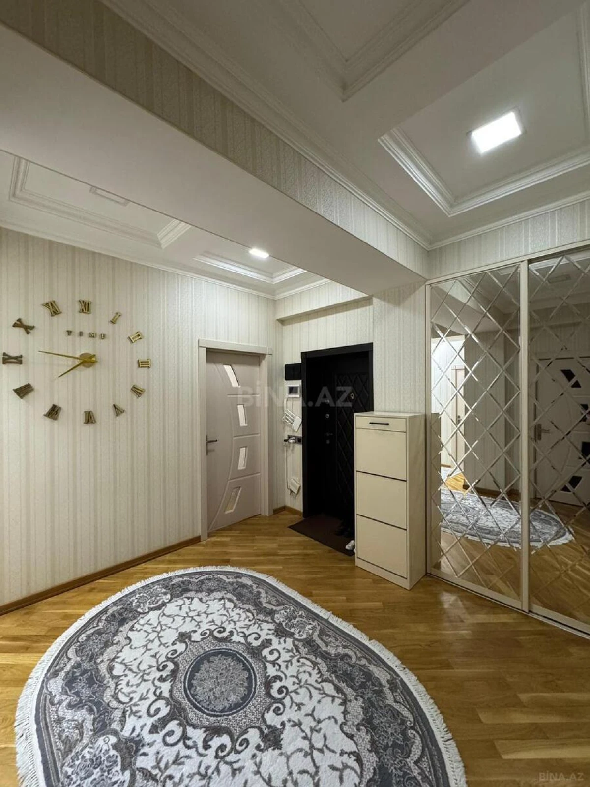 Satılır 3 otaqlı mənzil 110 m²