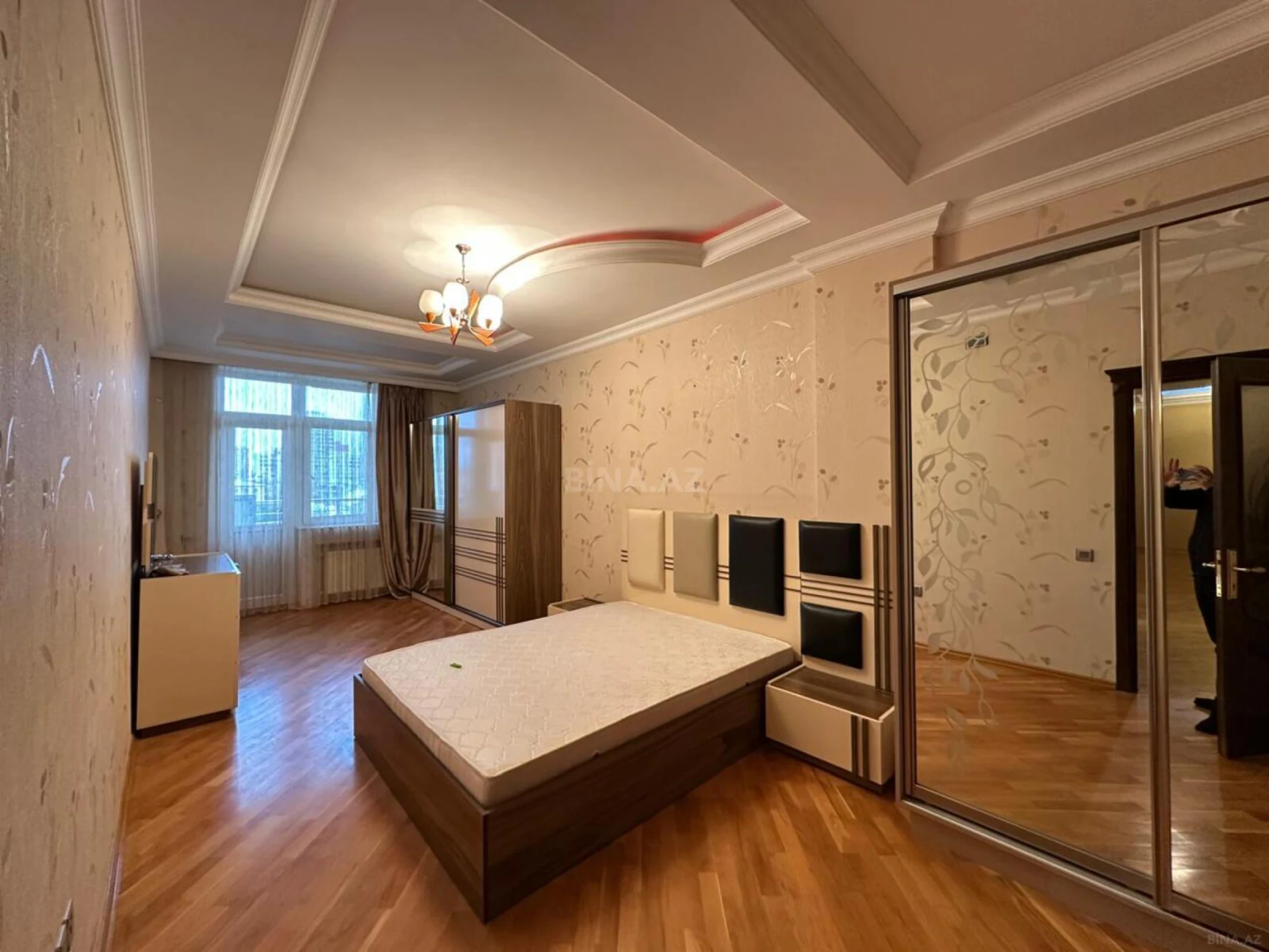 Kirayə verilir 3 otaqlı mənzil 125 m²