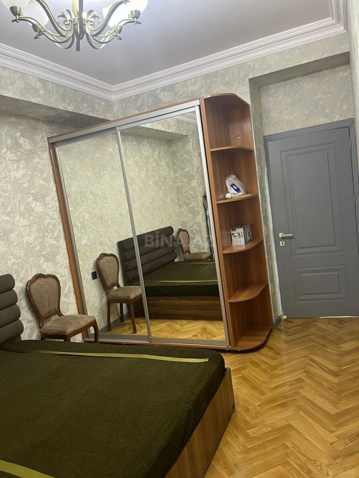 Satılır 3 otaqlı mənzil 120 m²