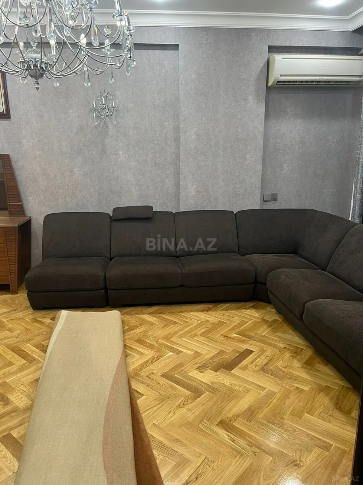 Satılır 3 otaqlı mənzil 120 m²
