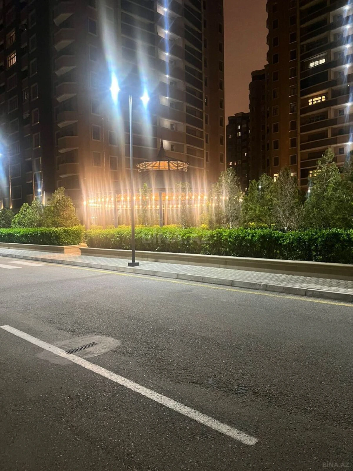 Satılır 3 otaqlı mənzil 120 m²