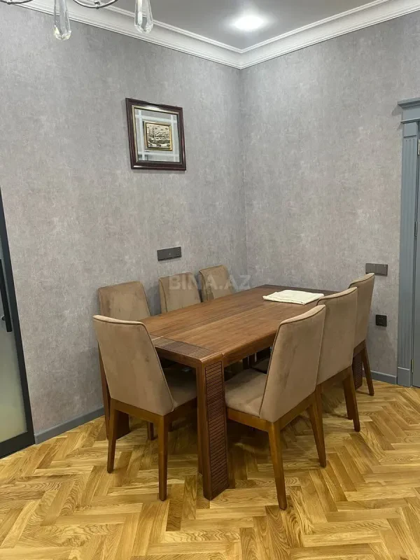 Satılır 3 otaqlı mənzil 120 m²