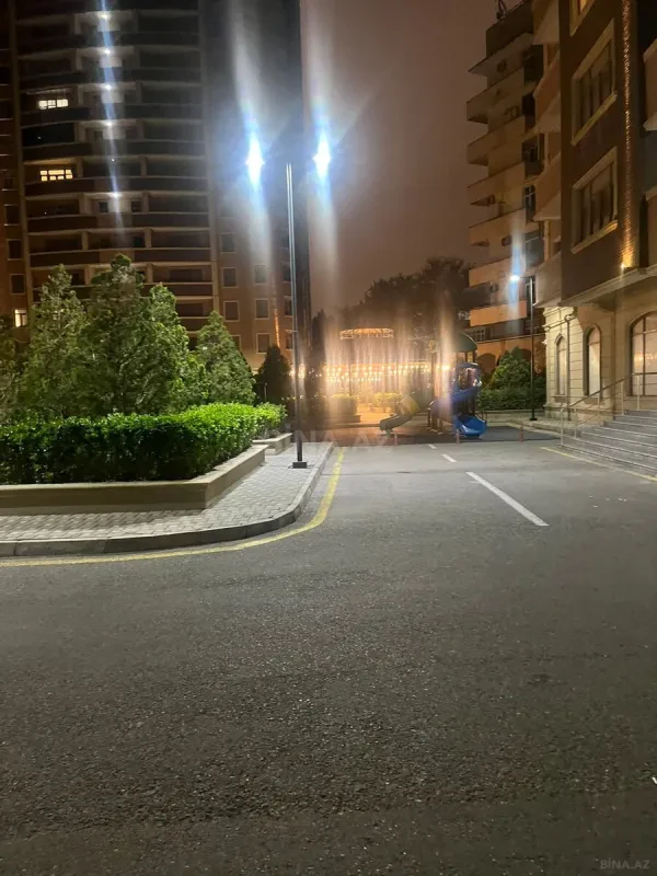 Satılır 3 otaqlı mənzil 120 m²