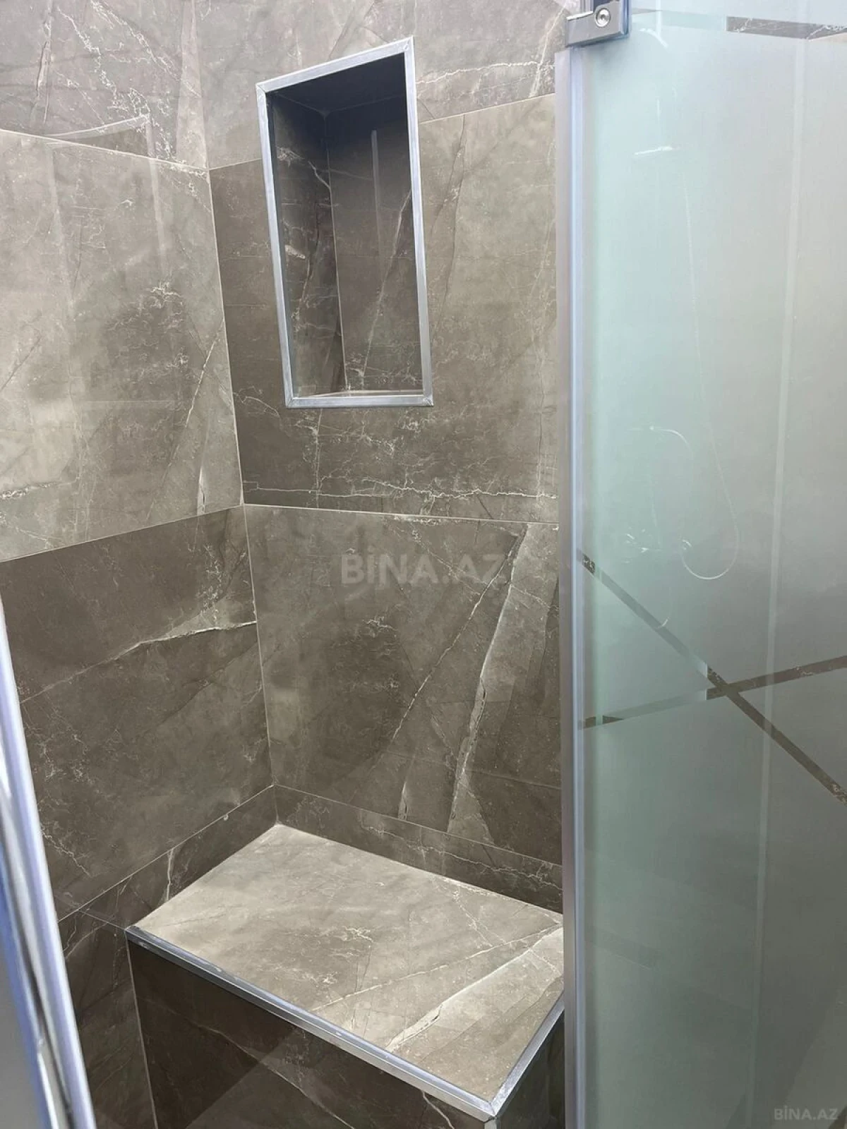 Satılır 3 otaqlı mənzil 120 m²