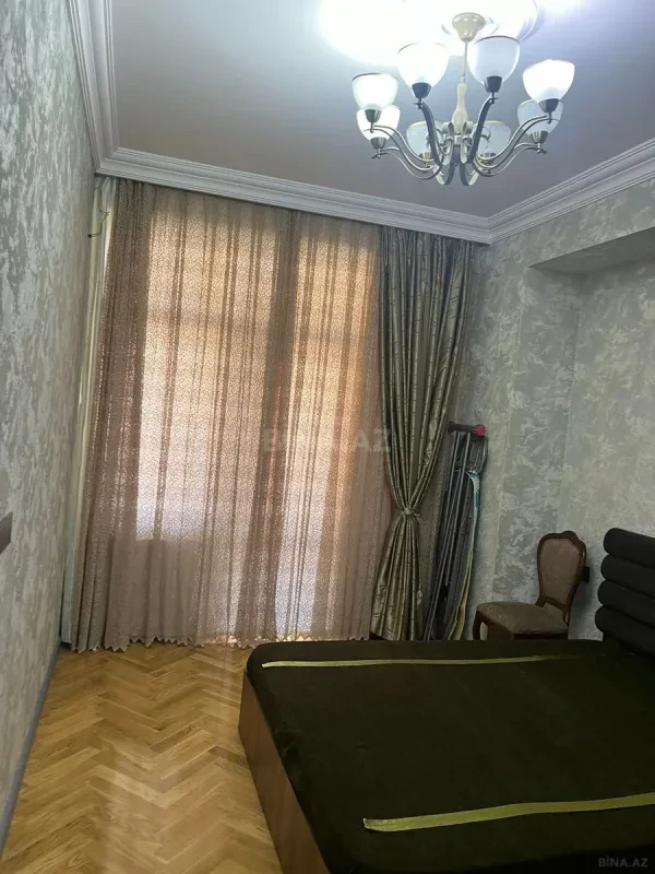 Satılır 3 otaqlı mənzil 120 m²
