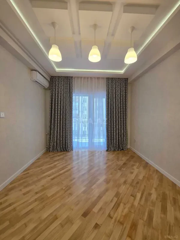 Satılır 3 otaqlı mənzil 106 m²