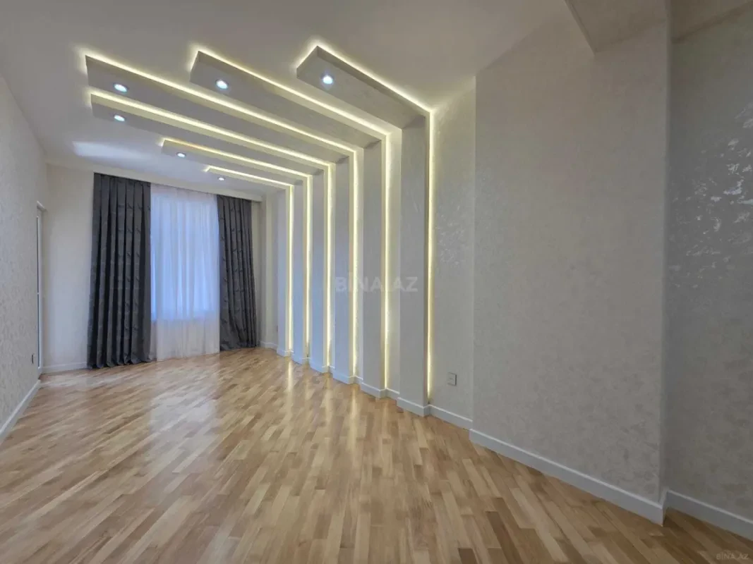 Satılır 3 otaqlı mənzil 106 m²