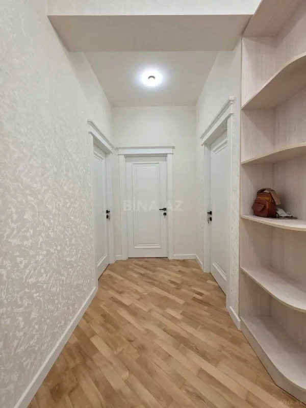 Satılır 3 otaqlı mənzil 106 m²