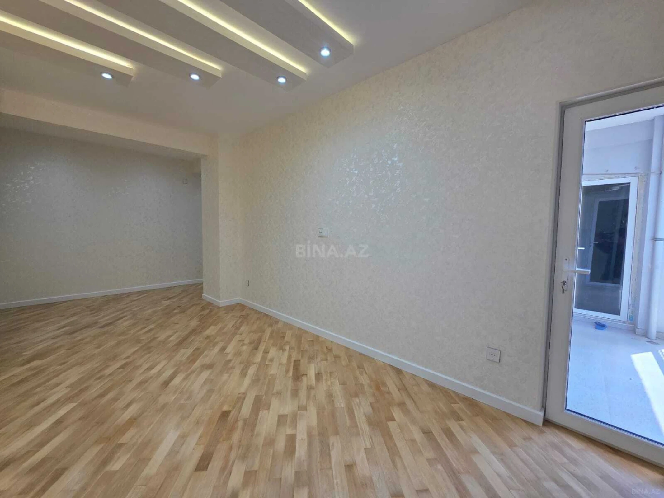 Satılır 3 otaqlı mənzil 106 m²
