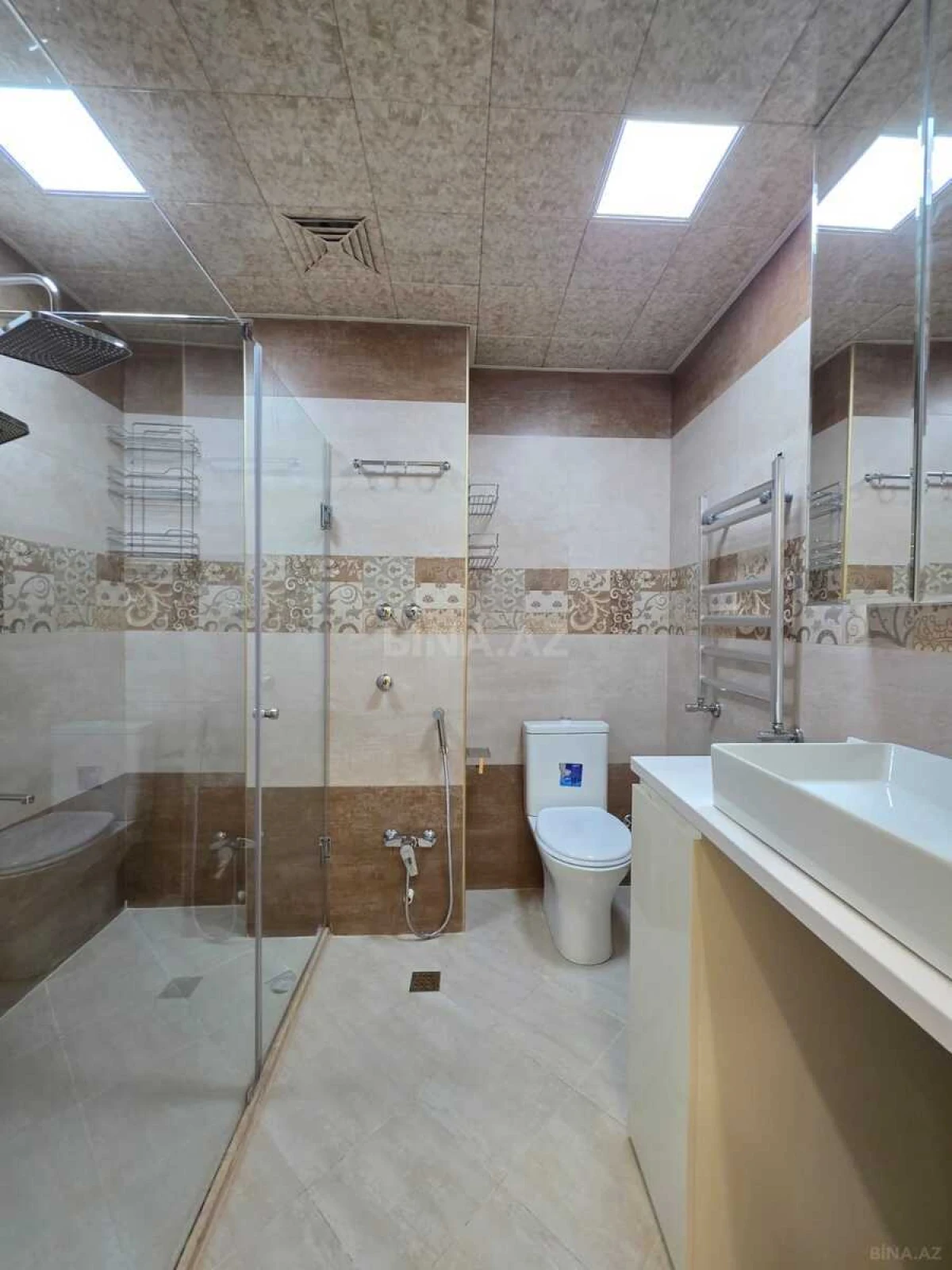 Satılır 3 otaqlı mənzil 106 m²