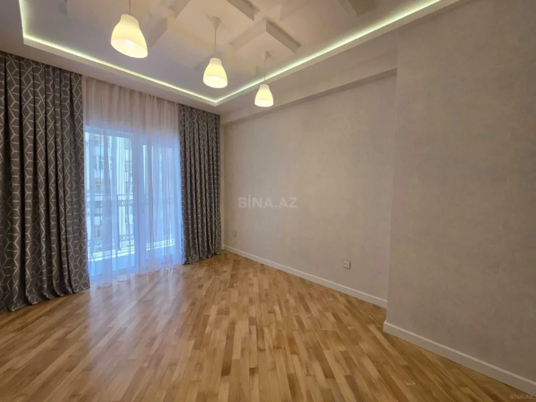 Satılır 3 otaqlı mənzil 106 m²