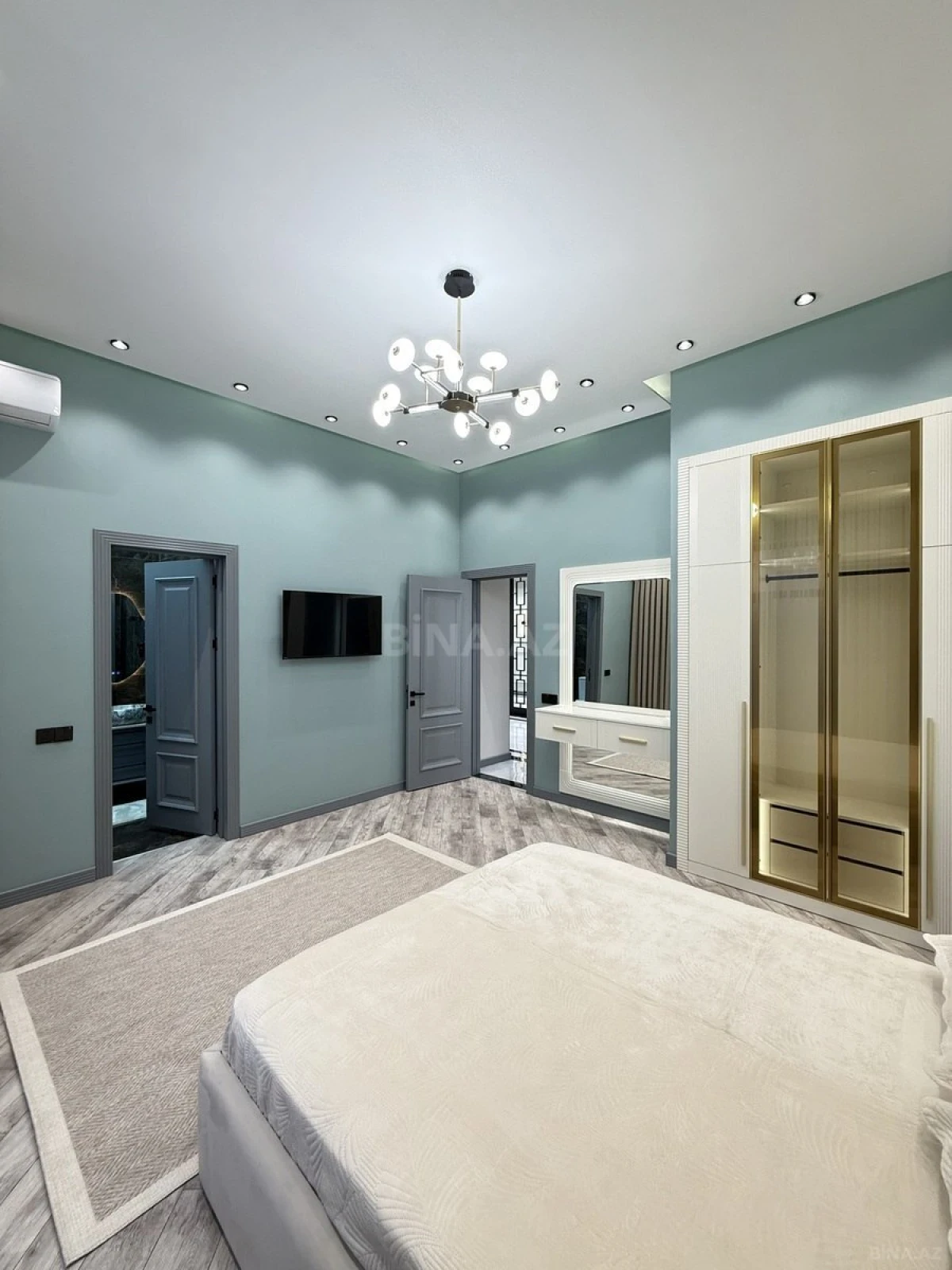 Satılır 5 otaqlı həyət evi 170 m²