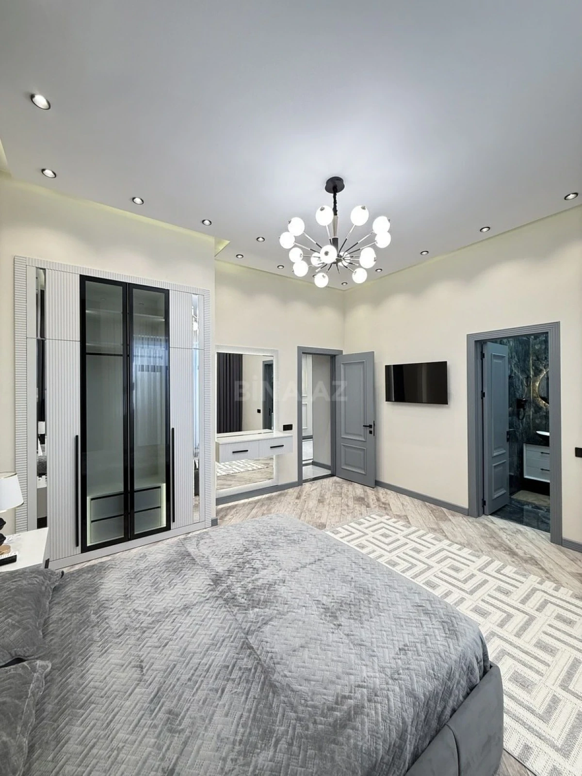 Satılır 5 otaqlı həyət evi 170 m²