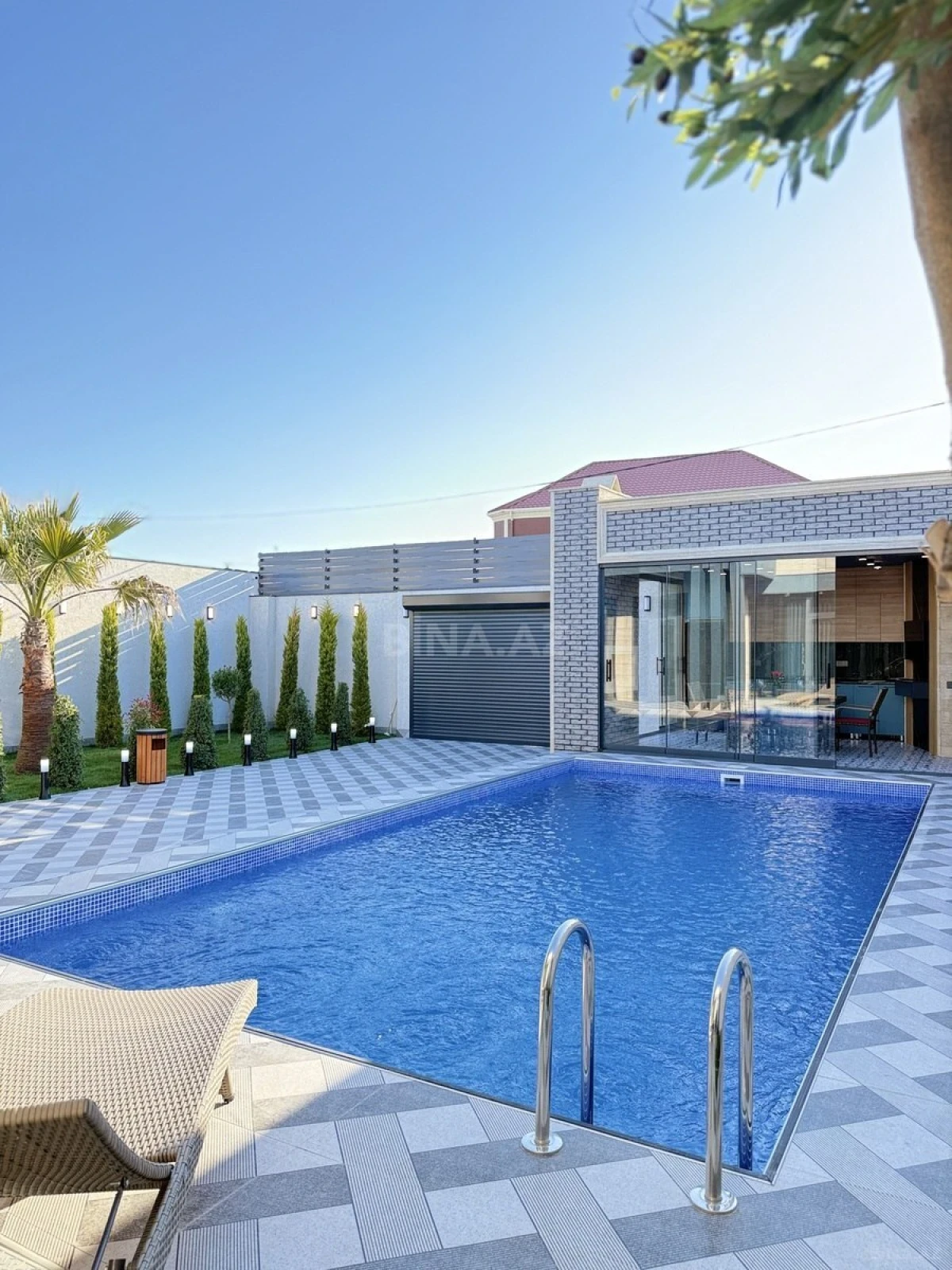 Satılır 5 otaqlı həyət evi 170 m²