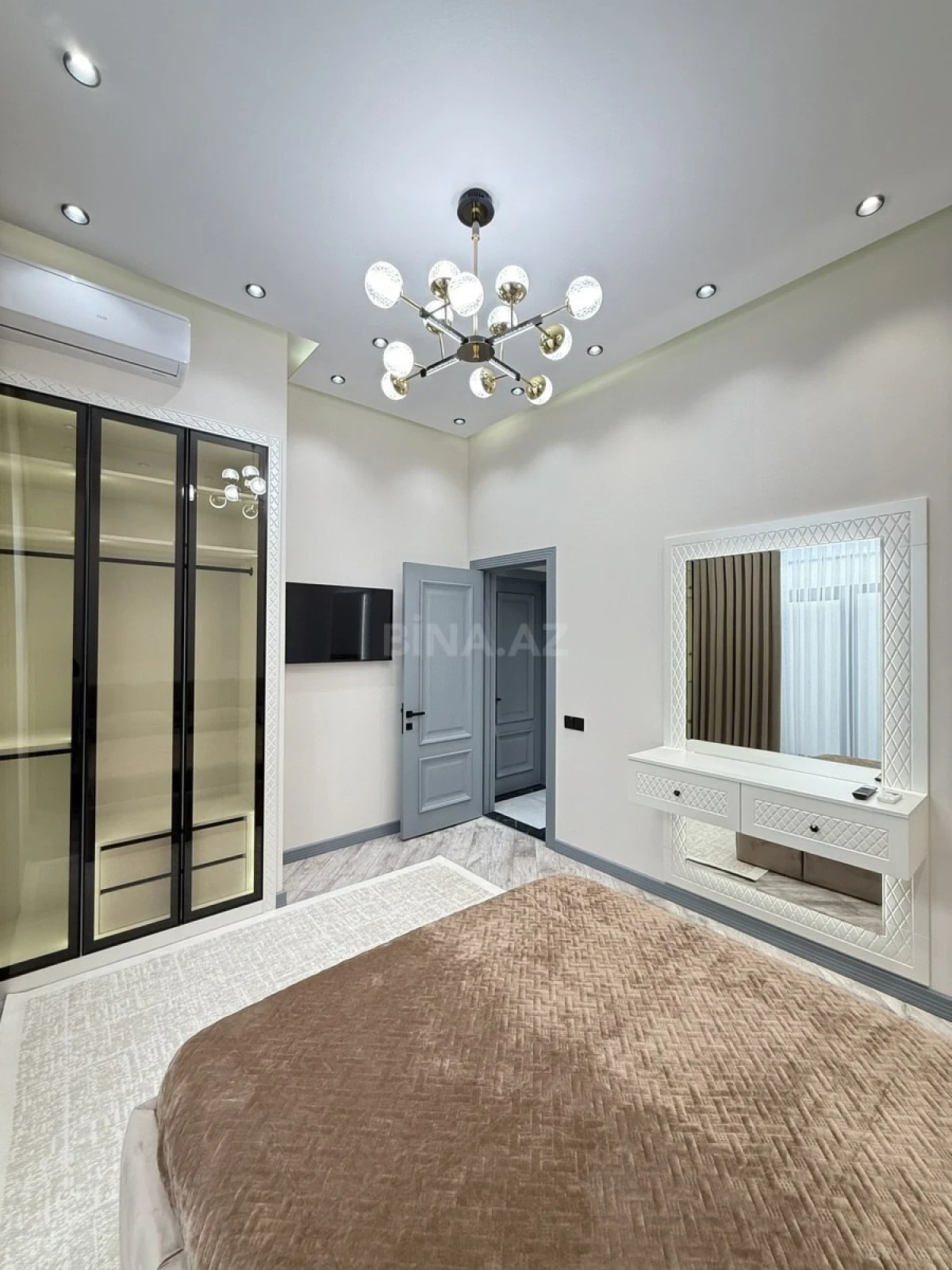 Satılır 5 otaqlı həyət evi 170 m²