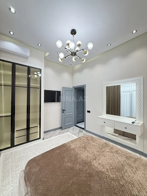 Satılır 5 otaqlı həyət evi 170 m²