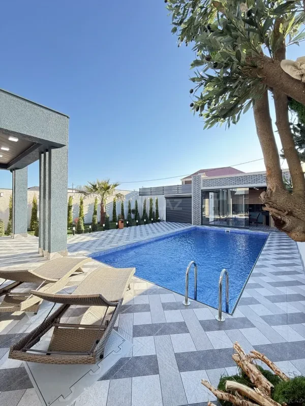 Satılır 5 otaqlı həyət evi 170 m²