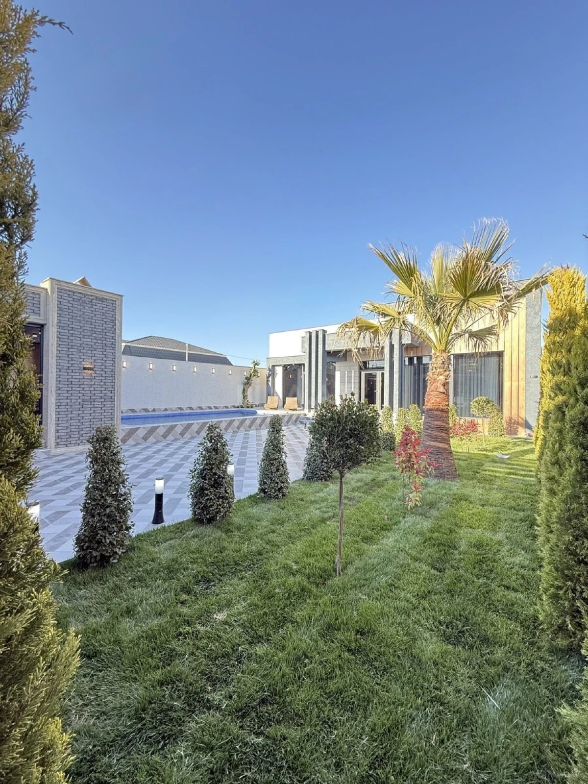 Satılır 5 otaqlı həyət evi 170 m²