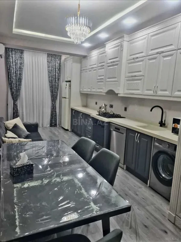 Kirayə verilir 3 otaqlı mənzil 110 m²