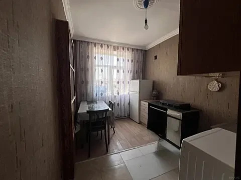 Satılır 1 otaqlı mənzil 40 m²