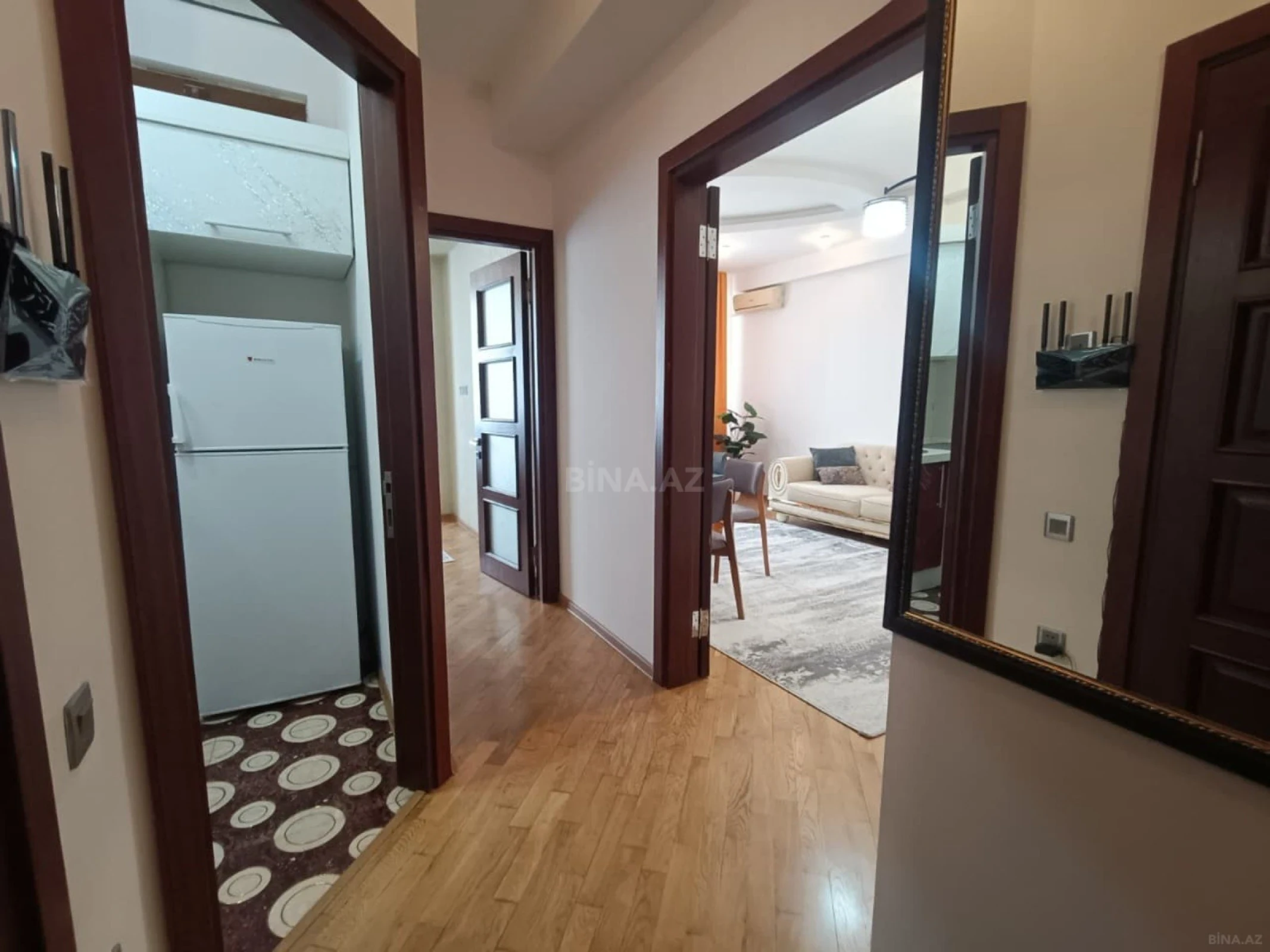 Kirayə verilir 2 otaqlı mənzil 60 m²