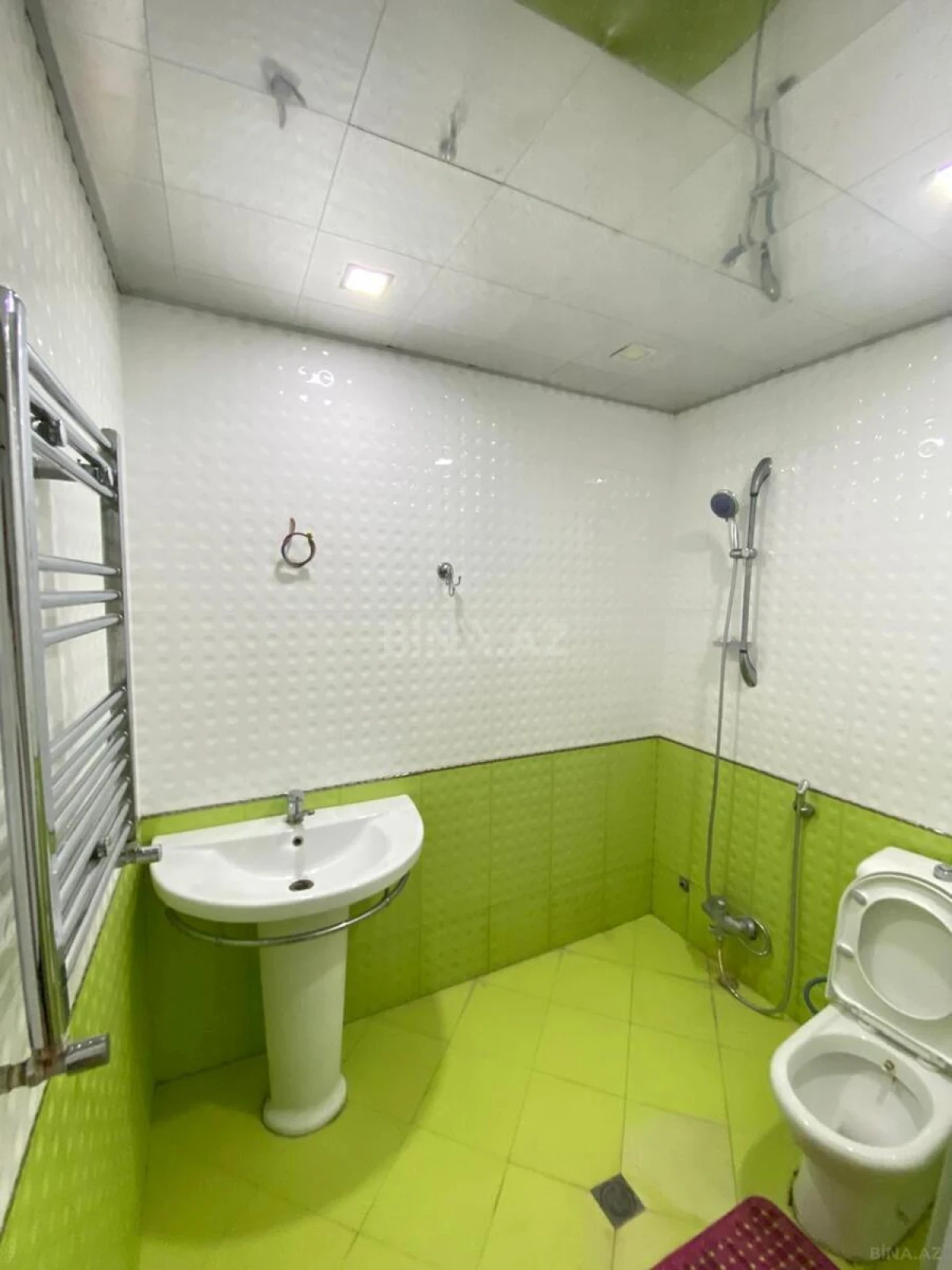 Kirayə verilir 4 otaqlı mənzil 150 m²