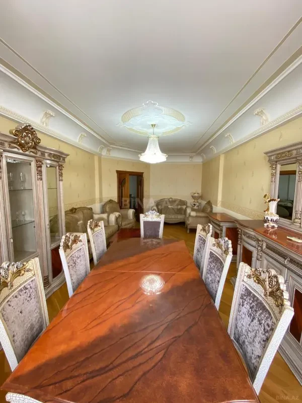 Kirayə verilir 4 otaqlı mənzil 150 m²