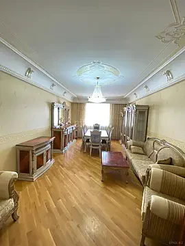 Kirayə verilir 4 otaqlı mənzil 150 m²