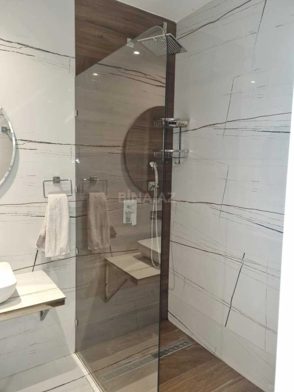 Kirayə verilir 3 otaqlı mənzil 145 m²